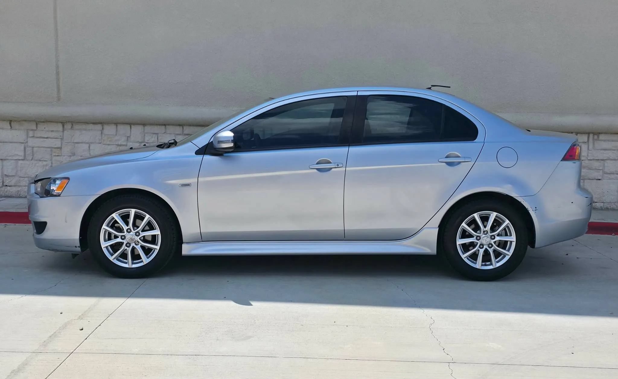 Used 2015 Mitsubishi Lancer ES FWD image 6