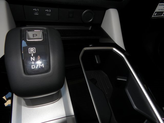 New 2025 Mitsubishi Outlander SEL image 25