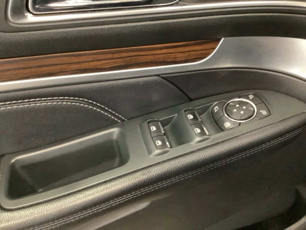 Used 2018 Ford Explorer Limited w/ Equipment Group 301A AWD/4WD image 14