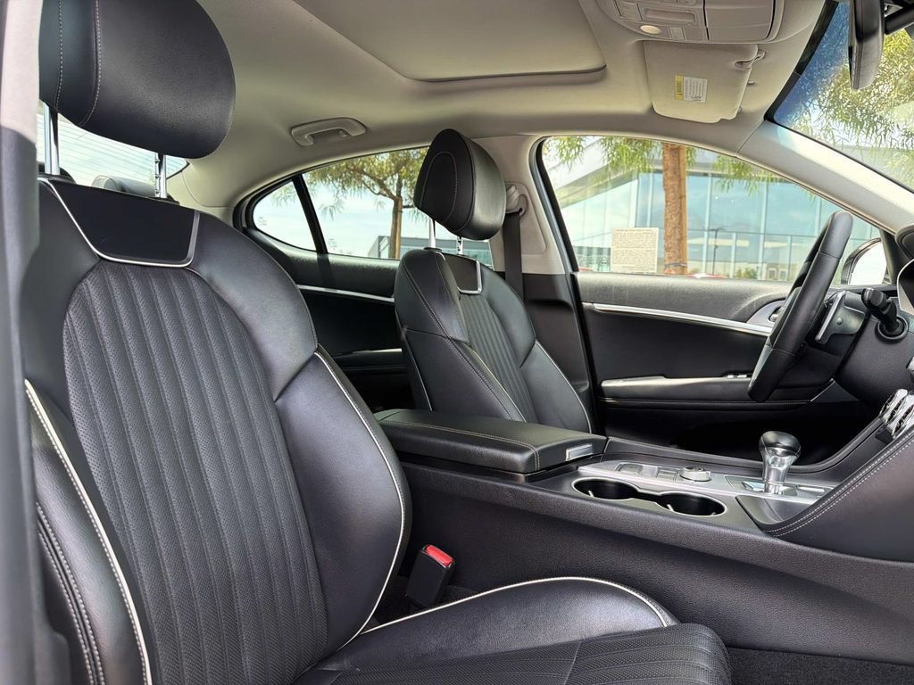 Used 2021 Genesis G70 2.0T w/ Elite Package RWD image 21