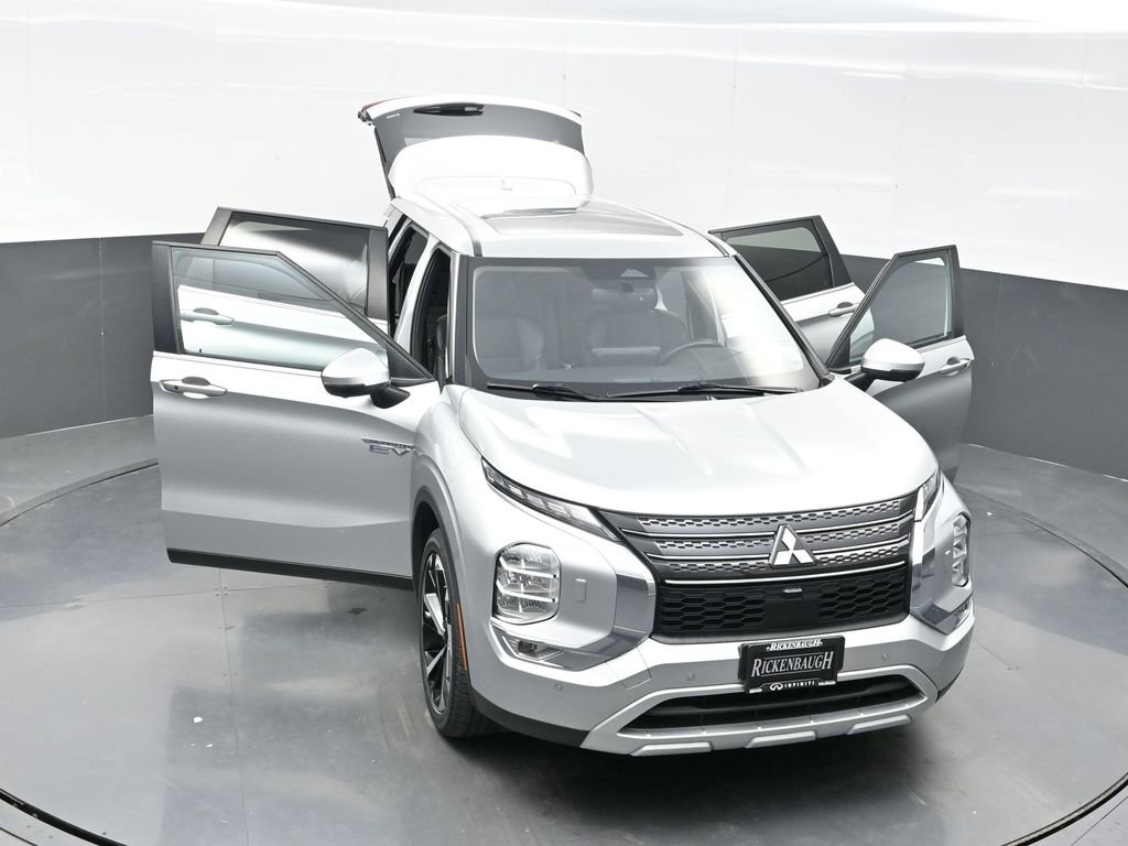 Used 2024 Mitsubishi Outlander SE image 46