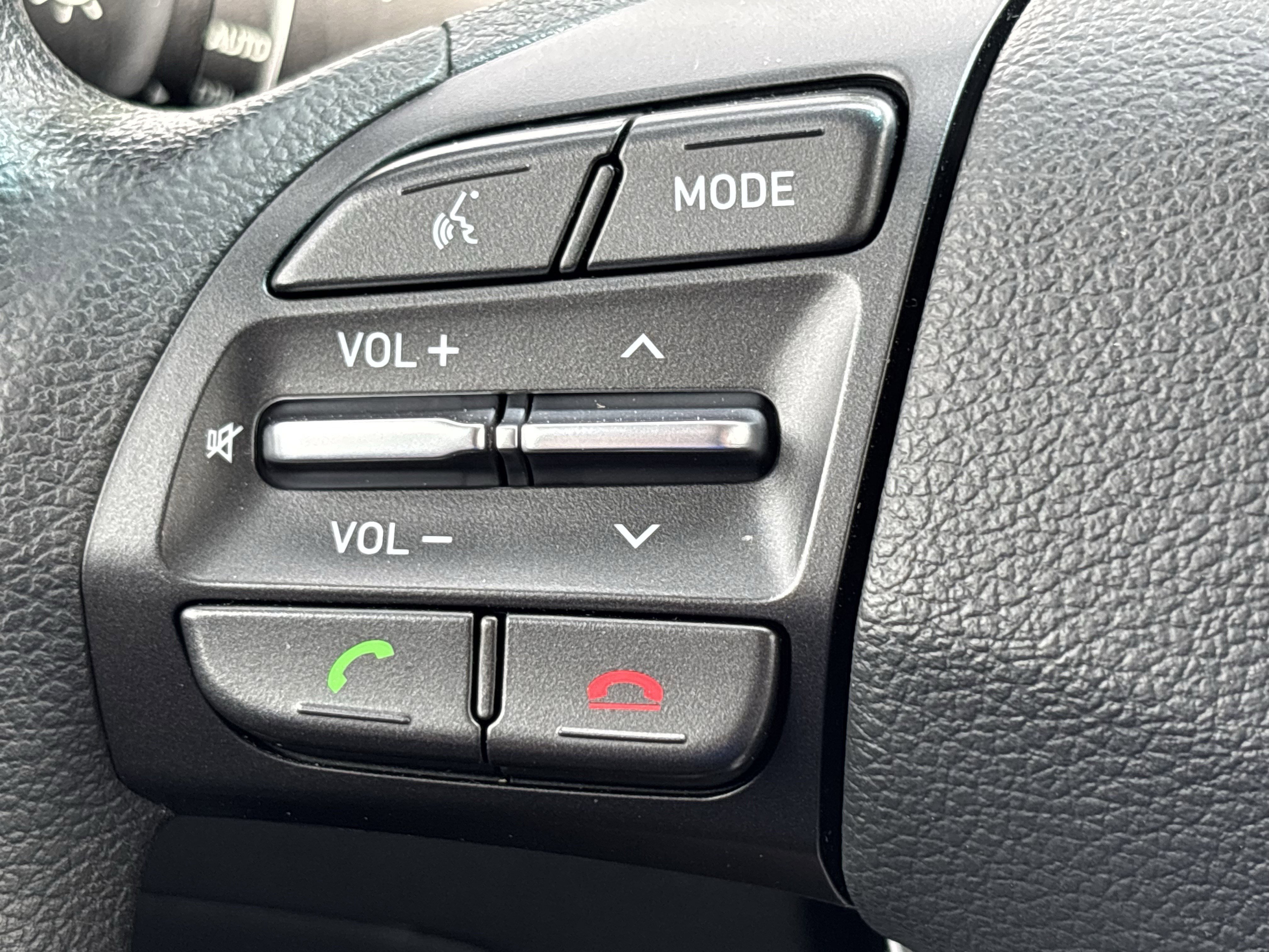 Used 2019 Hyundai Elantra GT image 18