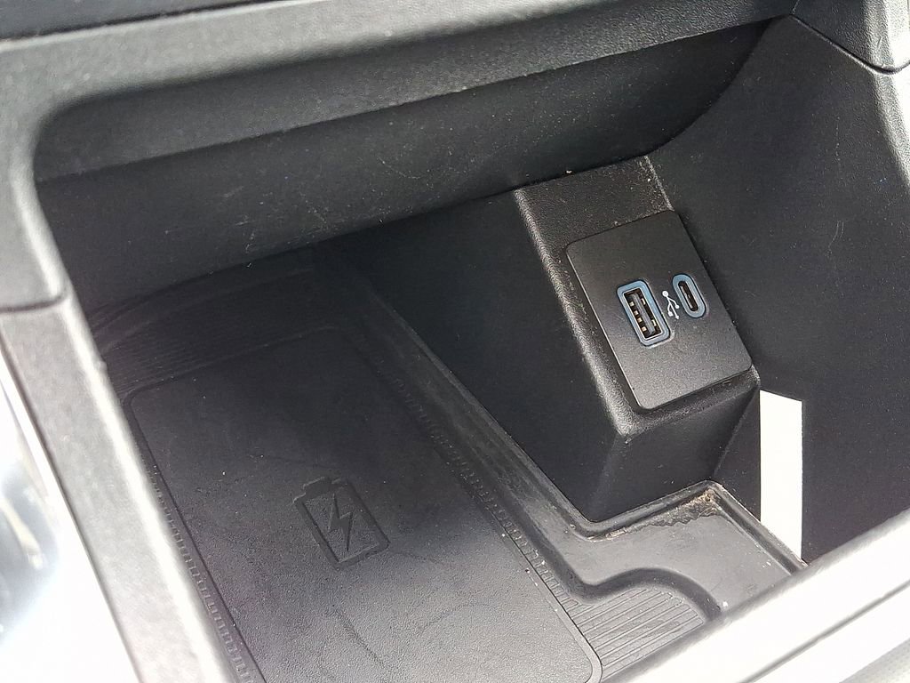 Used 2024 Ford Edge Titanium image 26