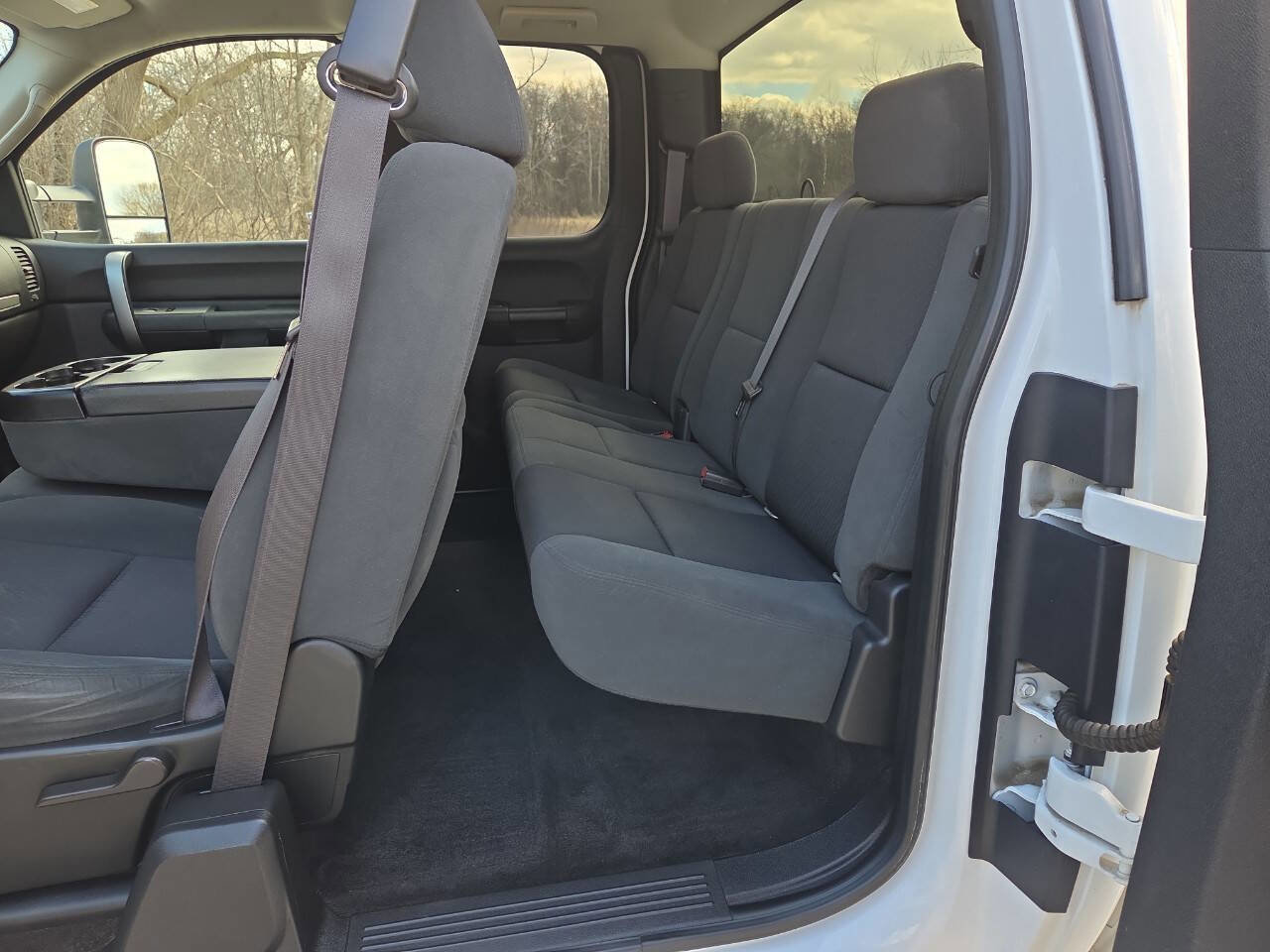 Used 2009 Chevrolet Silverado 2500 LT w/ Exterior Plus Package image 12