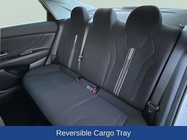 Used 2023 Hyundai Elantra SEL w/ Convenience Package FWD image 18