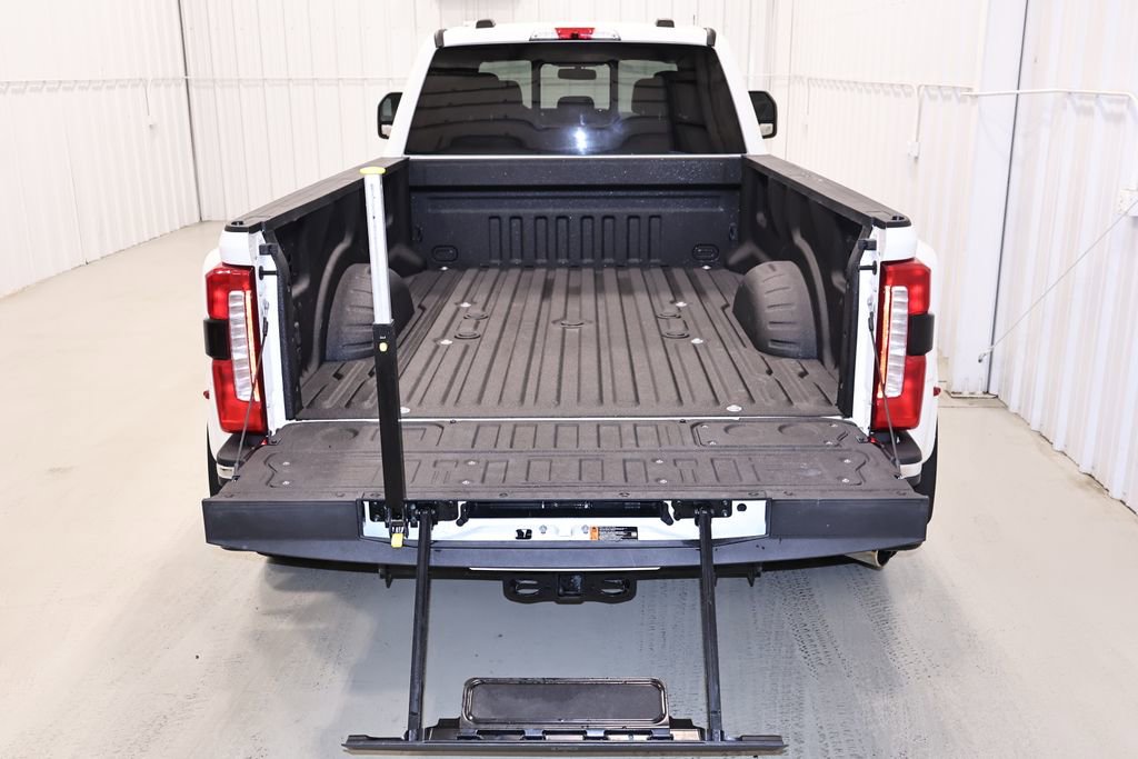Certified 2025 Ford F350 Lariat w/ Lariat Ultimate Package image 42