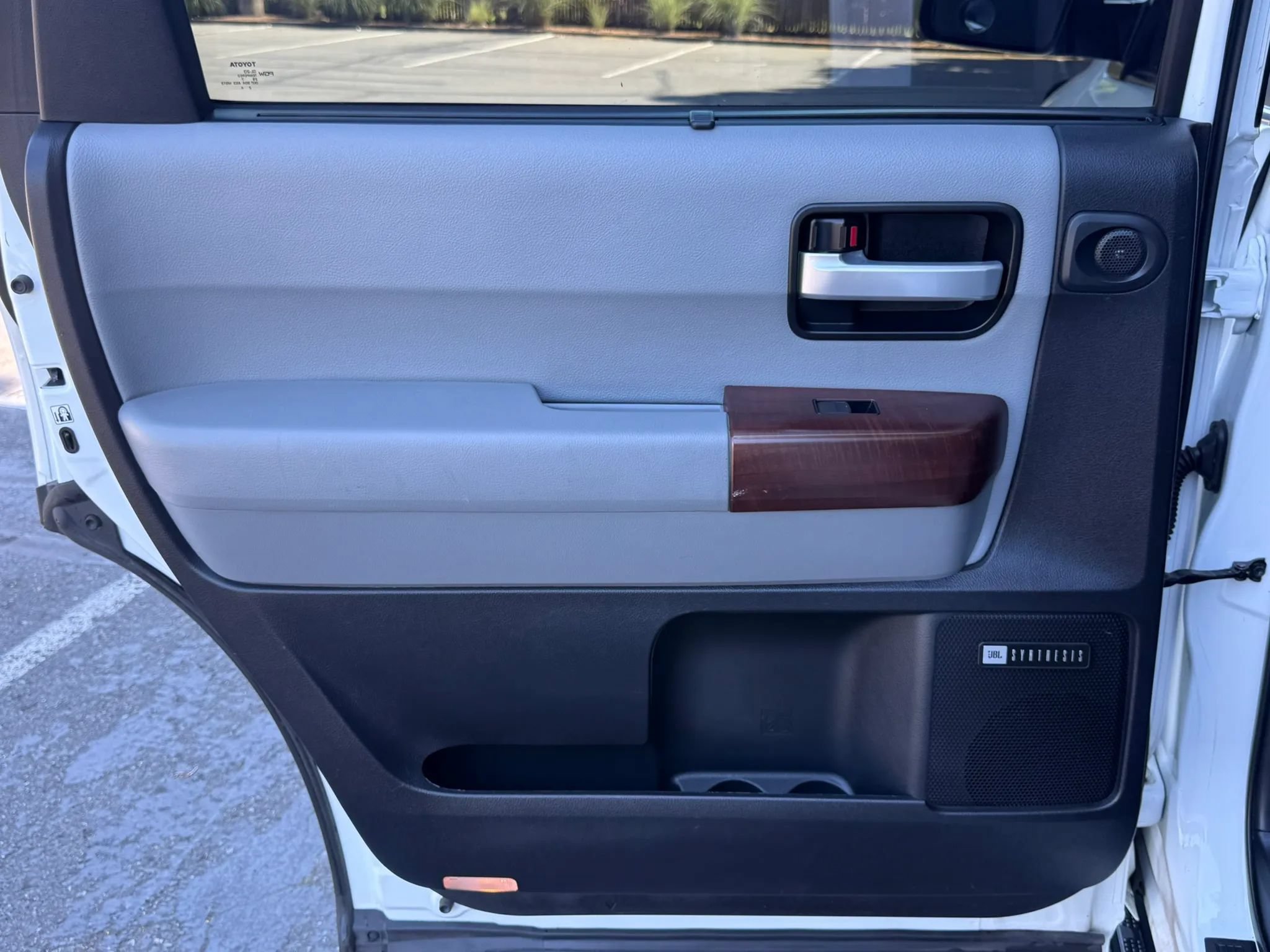 Used 2017 Toyota Sequoia Platinum AWD/4WD image 37