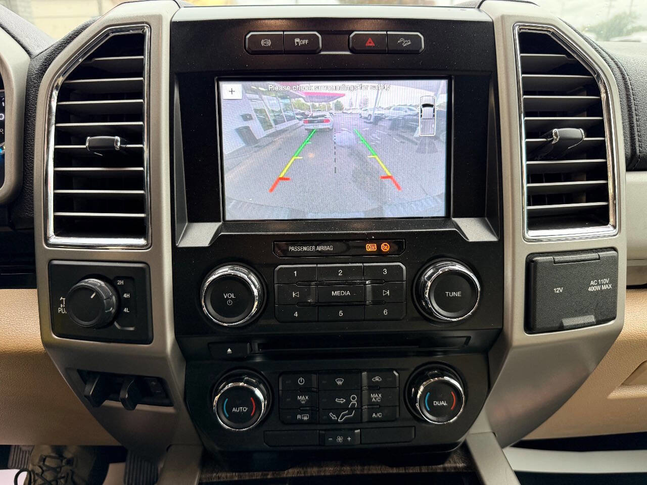 Used 2017 Ford F350 Lariat w/ FX4 Off-Road Package image 28