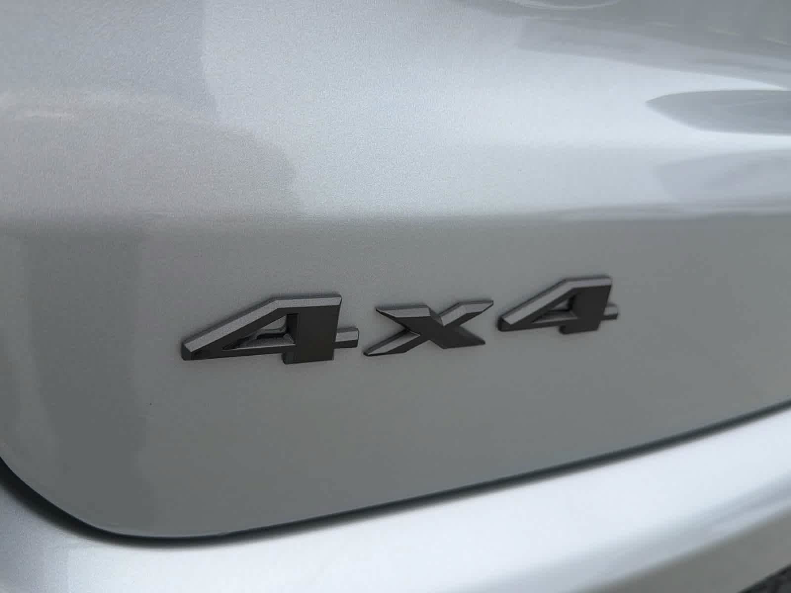 New 2026 Jeep Compass Latitude AWD/4WD image 8