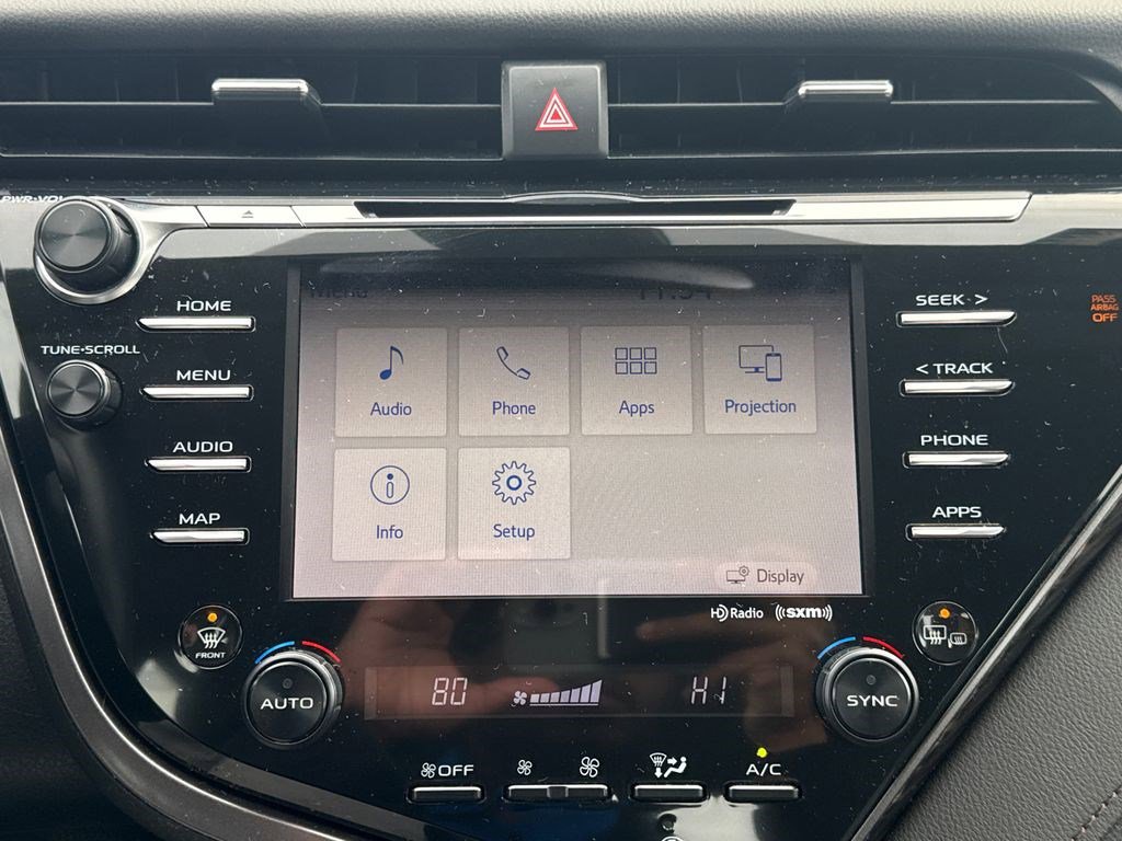 Used 2020 Toyota Camry XLE FWD image 28