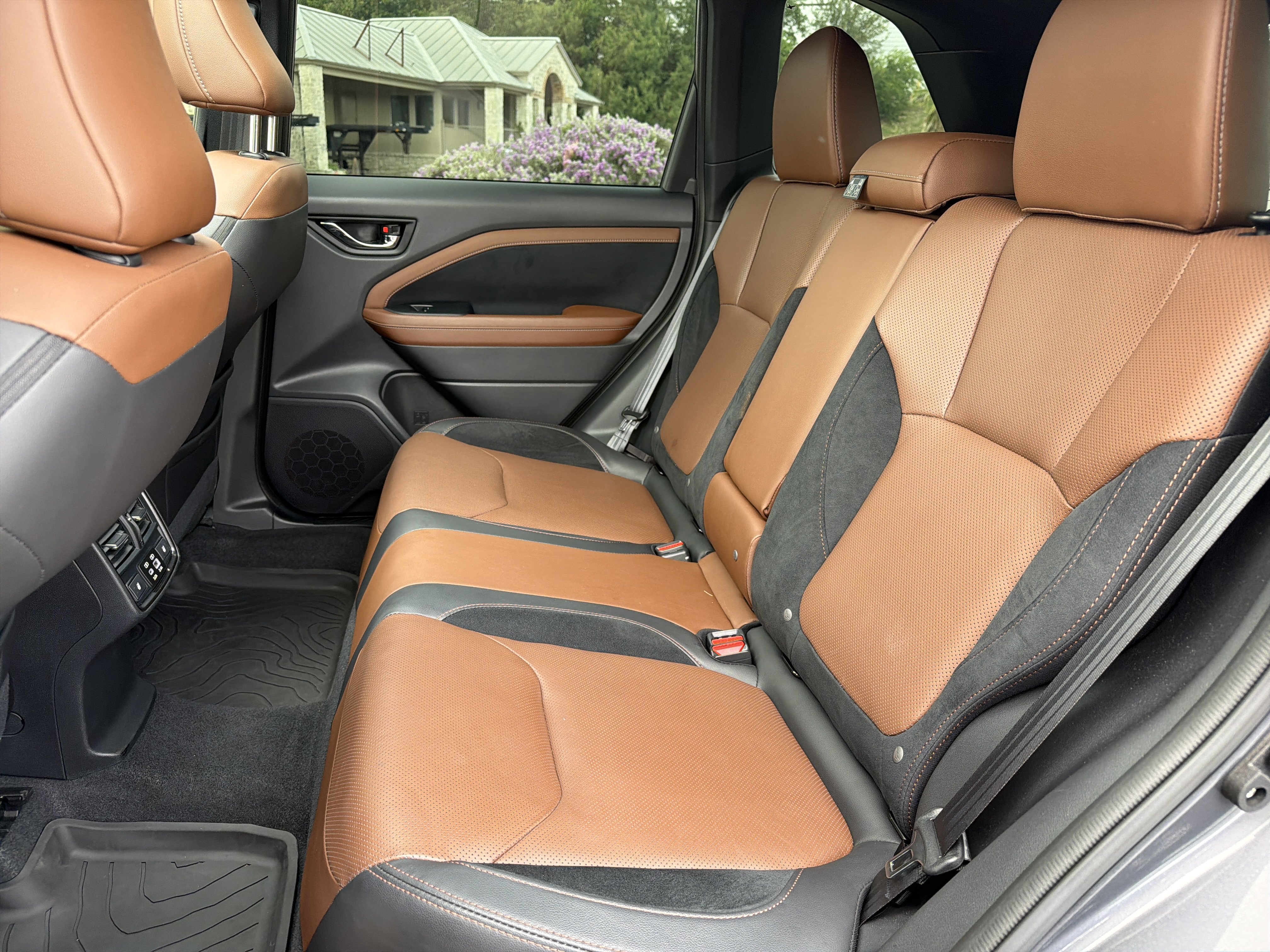 Certified 2025 Subaru Forester Touring AWD/4WD image 39