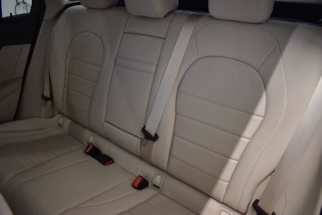 Used 2022 Mercedes-Benz GLC 300 4MATIC image 7