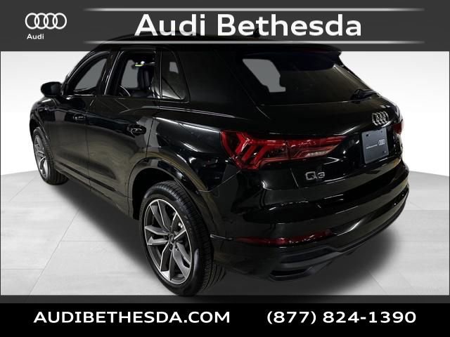 Certified 2025 Audi Q3 2.0T Premium w/ Black Optic Sport Package image 5