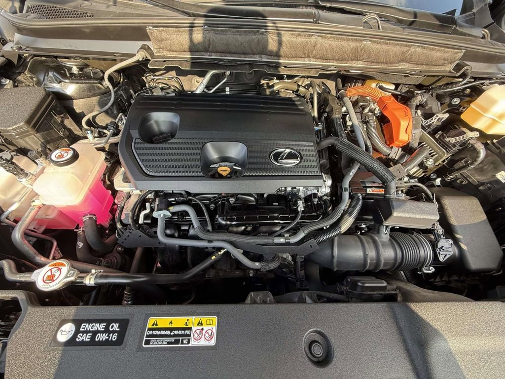 Used 2024 Lexus RX 350h w/ Convenience Package image 28