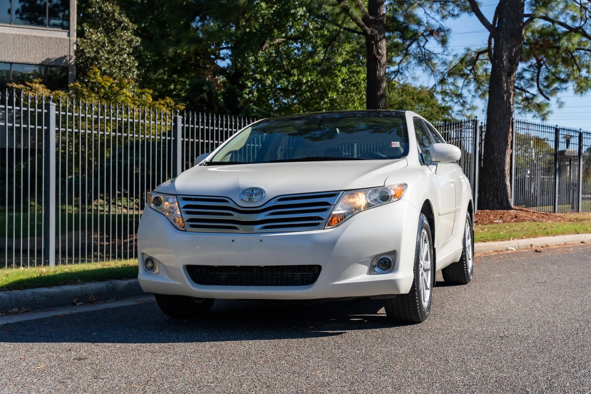 Used 2011 Toyota Venza FWD image 2