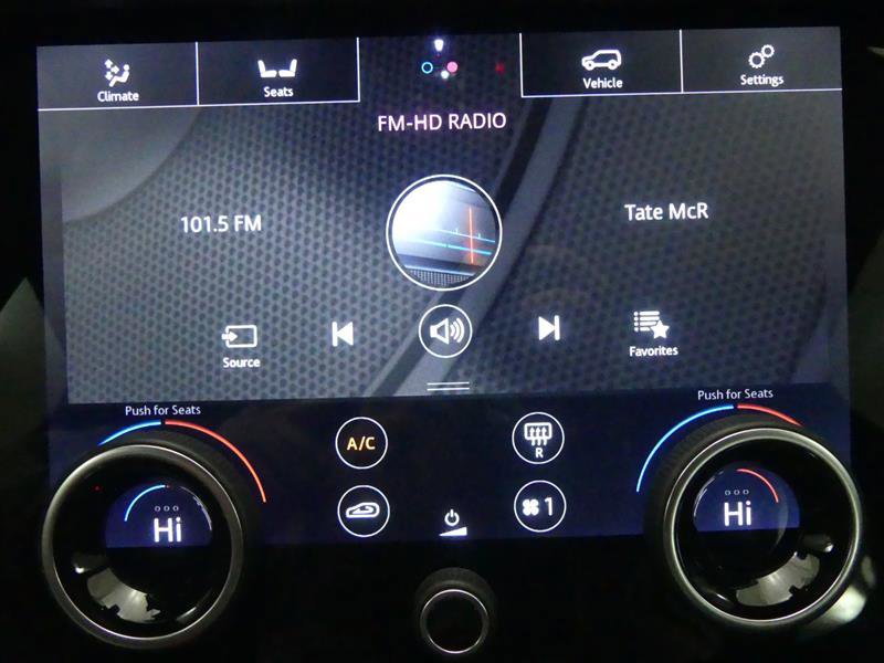 Used 2018 Land Rover Range Rover Velar R-Dynamic SE image 14