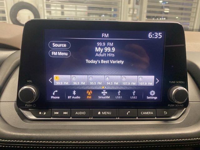 Used 2023 Nissan Rogue SV image 19