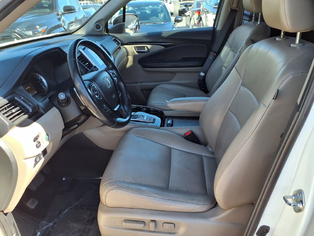 Used 2016 Honda Pilot Touring image 16