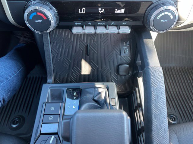 Used 2025 Toyota Tacoma TRD Off-Road AWD/4WD image 21