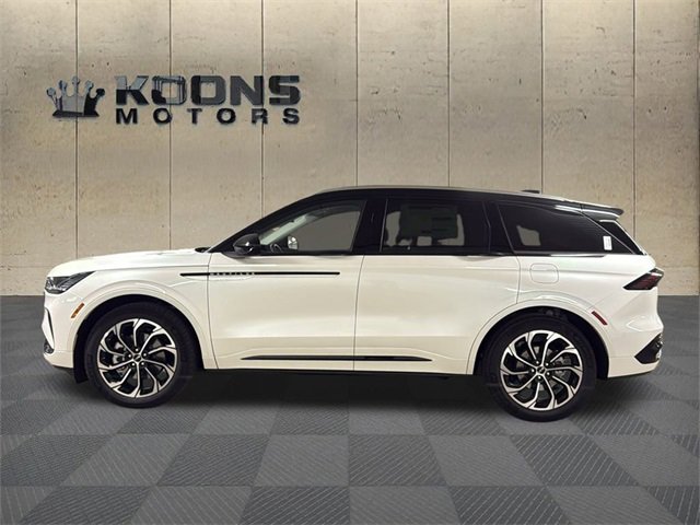 New 2026 Lincoln Nautilus Reserve image 2