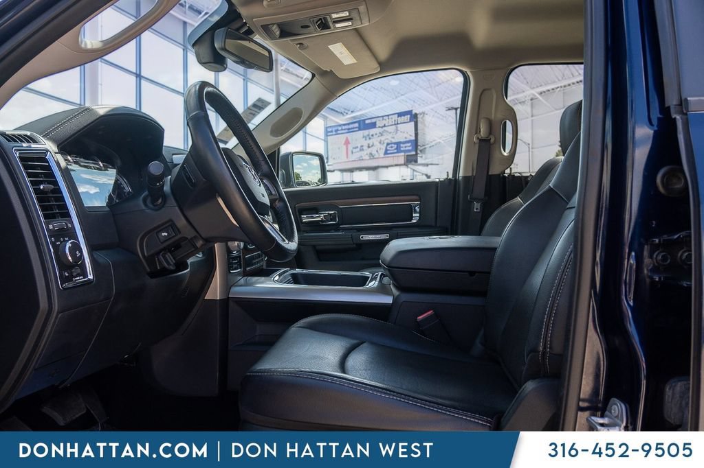 Used 2016 RAM 1500 Laramie AWD/4WD image 3