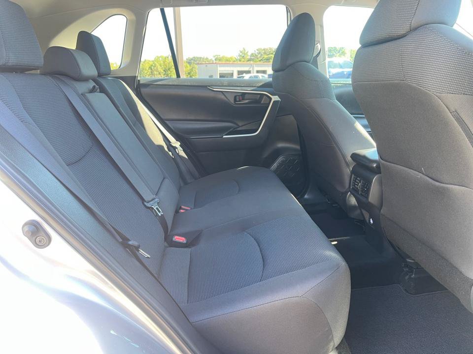 Used 2023 Toyota RAV4 LE FWD image 28