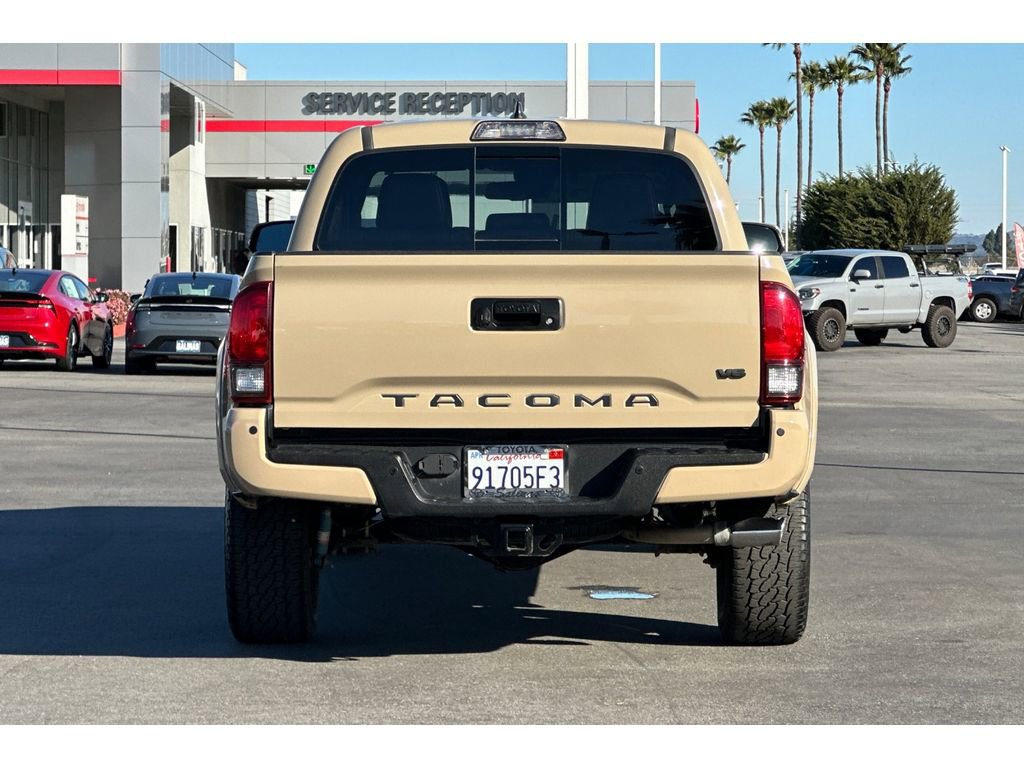 Used 2018 Toyota Tacoma TRD Sport w/ TRD Premium Sport Package image 5
