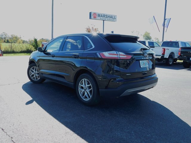 Used 2023 Ford Edge SEL image 7