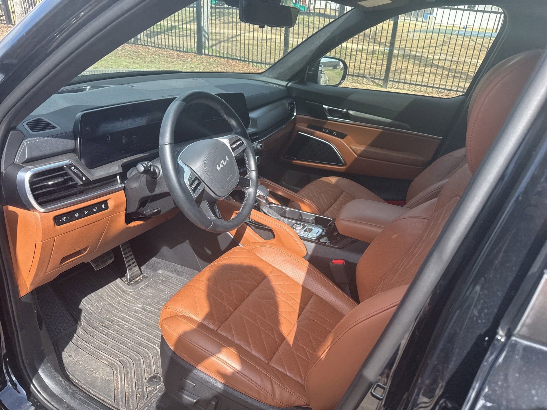 Used 2025 Kia Telluride SX Prestige X-Line image 3