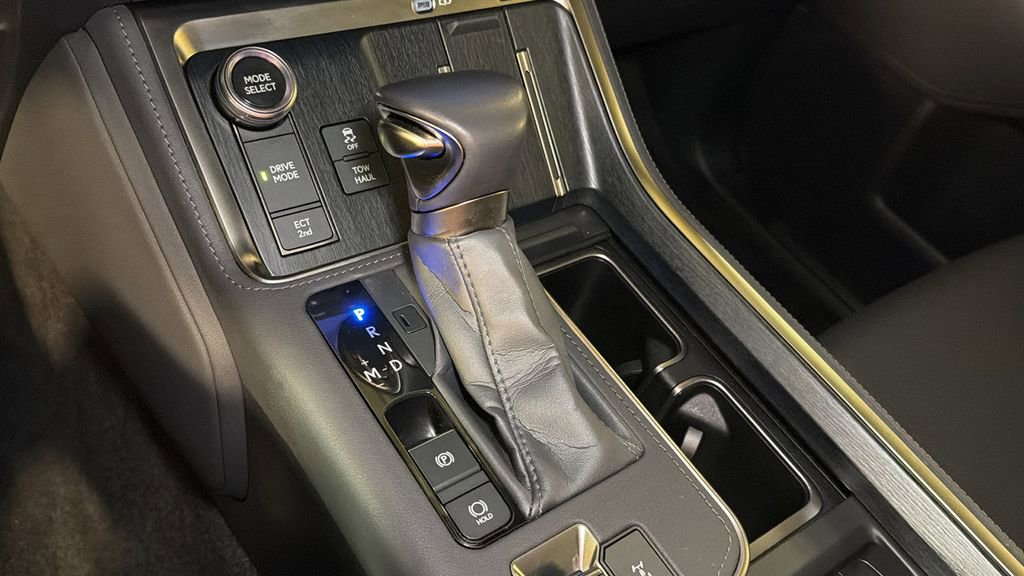 Certified 2024 Lexus GX 550 w/ Accessory Package (Z1) image 31