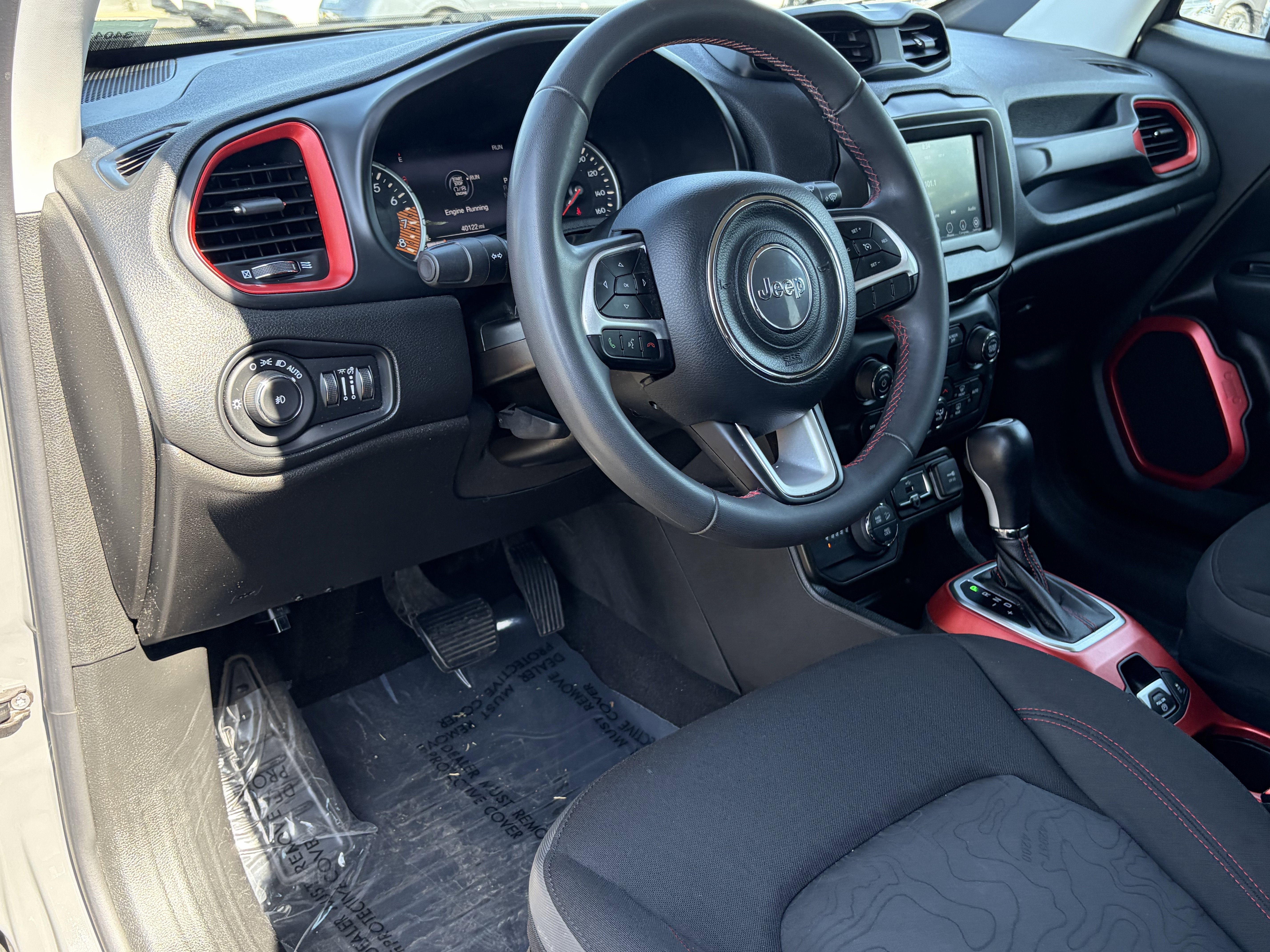 Used 2020 Jeep Renegade Trailhawk w/ LED Lighting Group AWD/4WD image 15