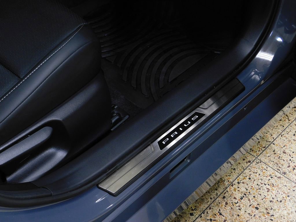 Used 2024 Toyota Prius XLE image 92