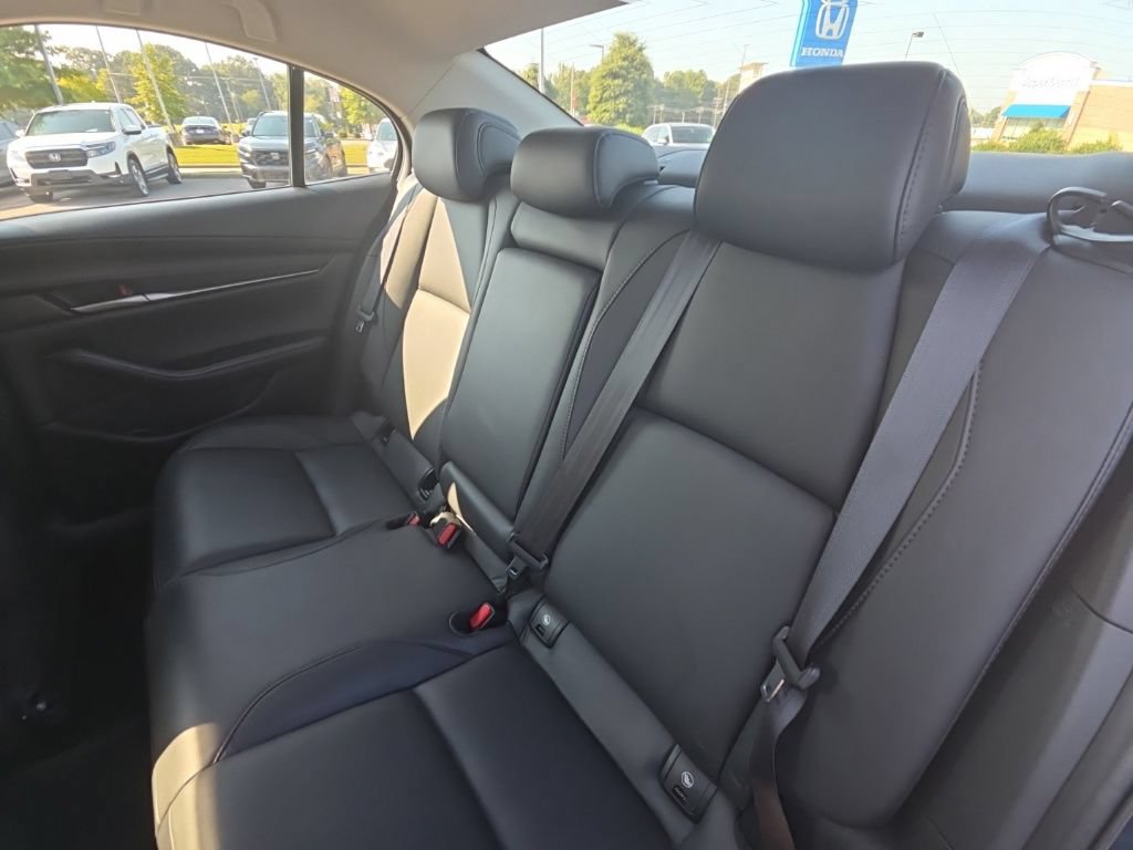Used 2025 MAZDA MAZDA3 s FWD image 12