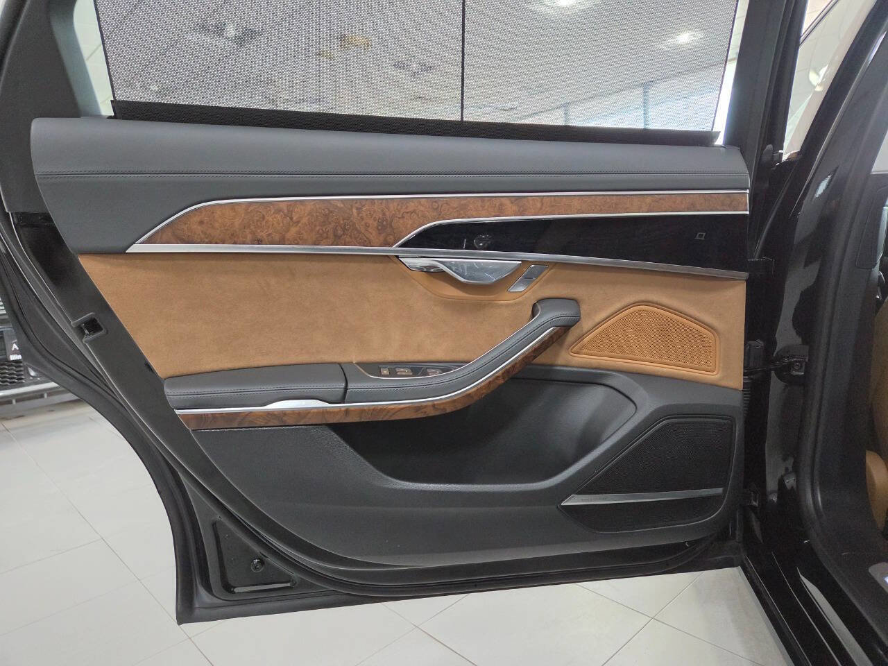 Used 2019 Audi A8 L 3.0T image 17