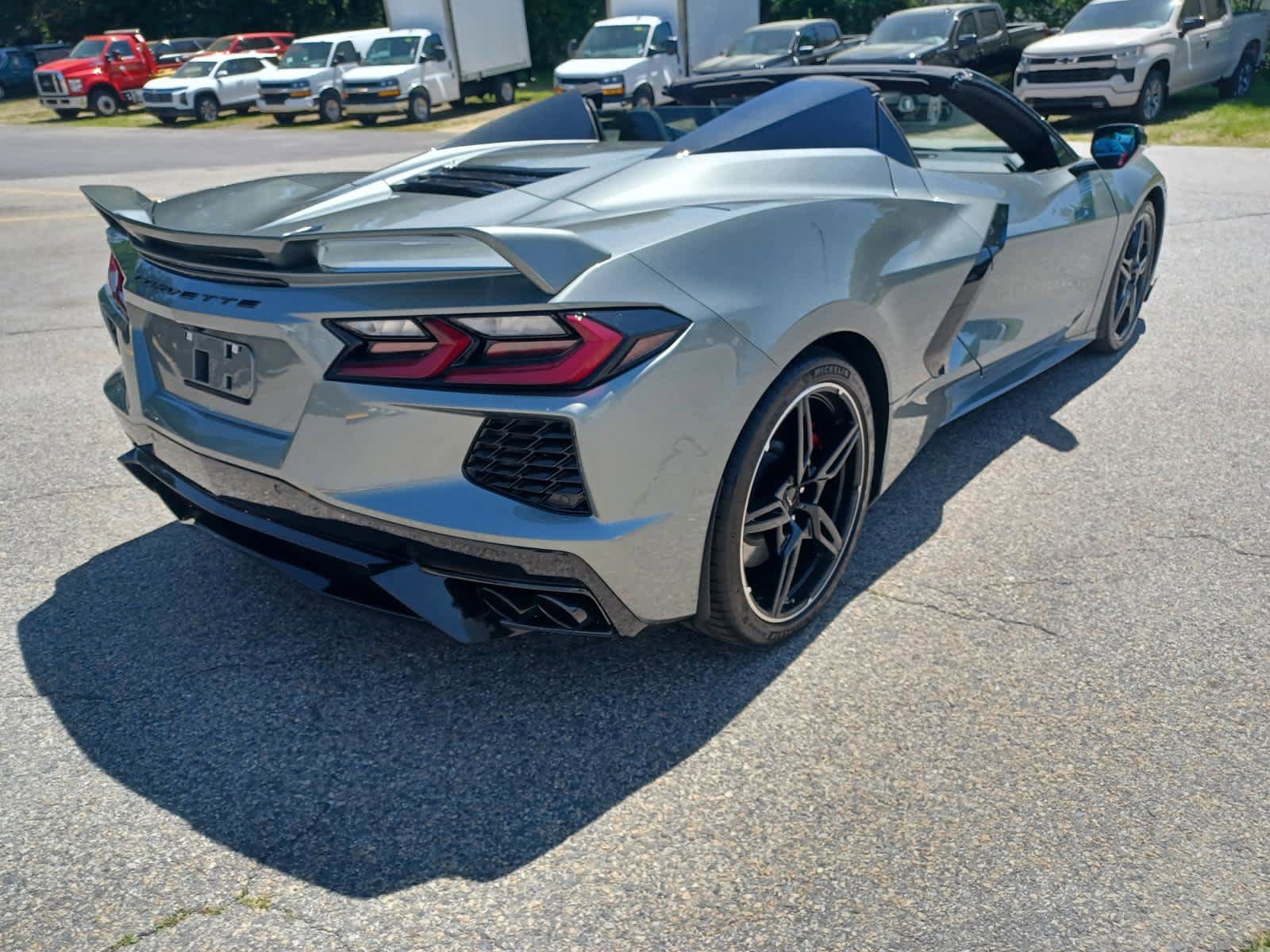 Used 2022 Chevrolet Corvette Stingray Premium Conv w/ Z51 Performance Package RWD image 10