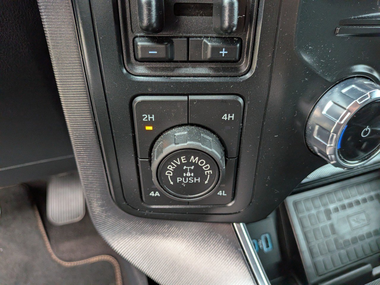 Used 2022 Ford F150 Platinum w/ Equipment Group 701A High image 18