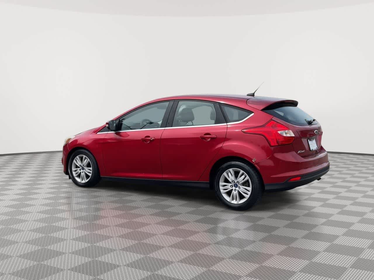 Used 2012 Ford Focus SEL FWD image 6