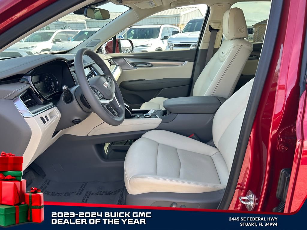 Used 2025 Cadillac XT5 Premium Luxury image 9