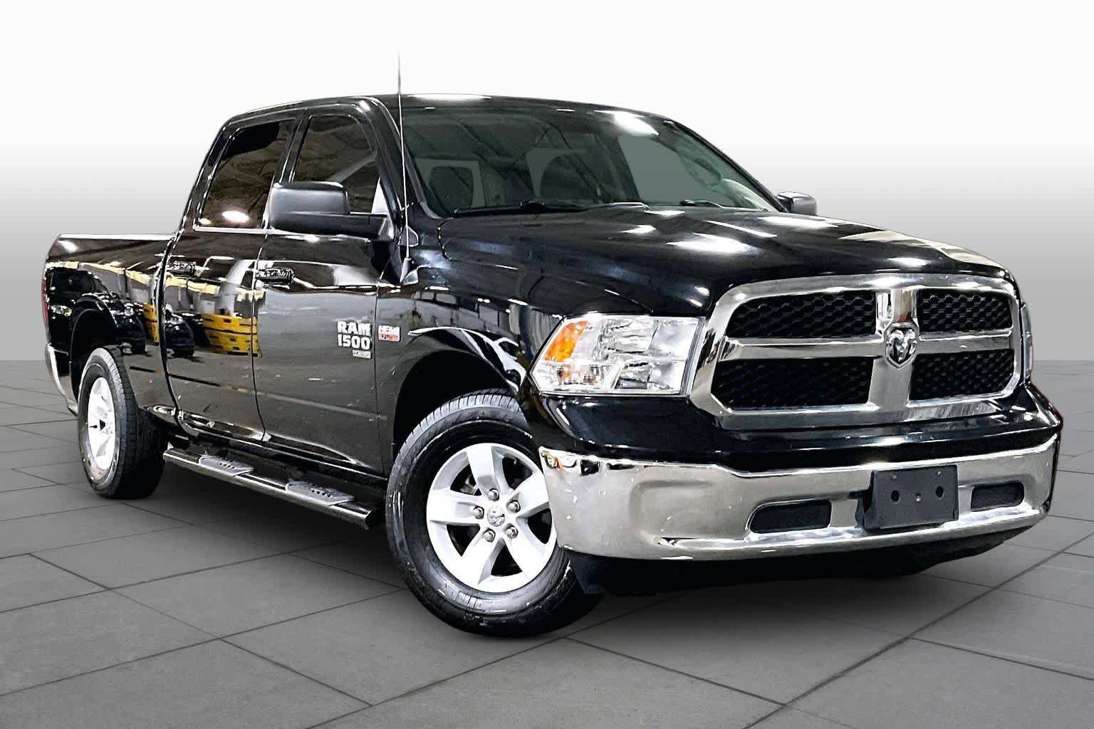 Used 2019 RAM 1500 Classic SLT RWD image 3