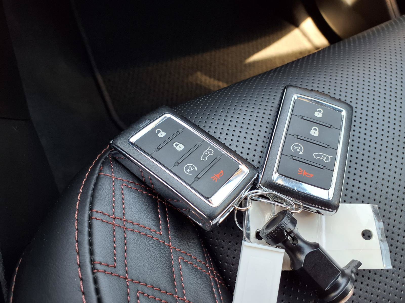 Used 2023 Jeep Grand Cherokee L Summit AWD/4WD image 18