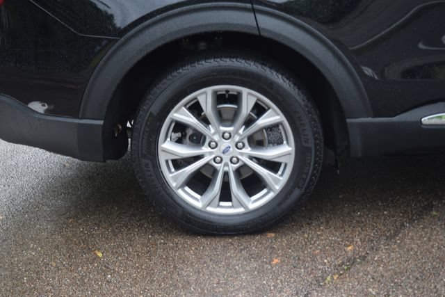 Used 2023 Ford Explorer XLT w/ Equipment Group 202A AWD/4WD image 29