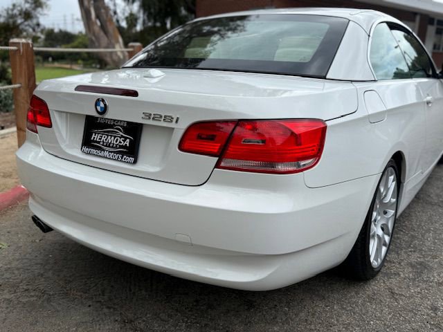 Used 2010 BMW 328i Convertible w/ Premium Pkg image 22
