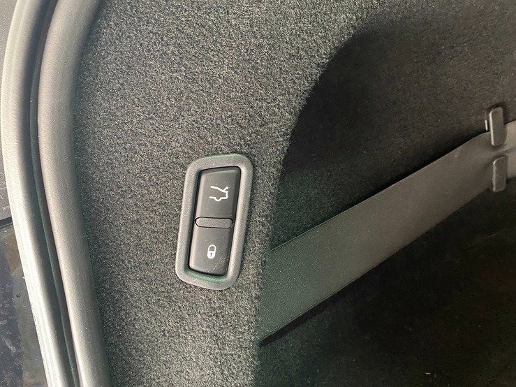 Used 2018 Maserati Levante GranSport image 21