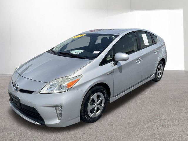 Used 2015 Toyota Prius Four FWD image 2