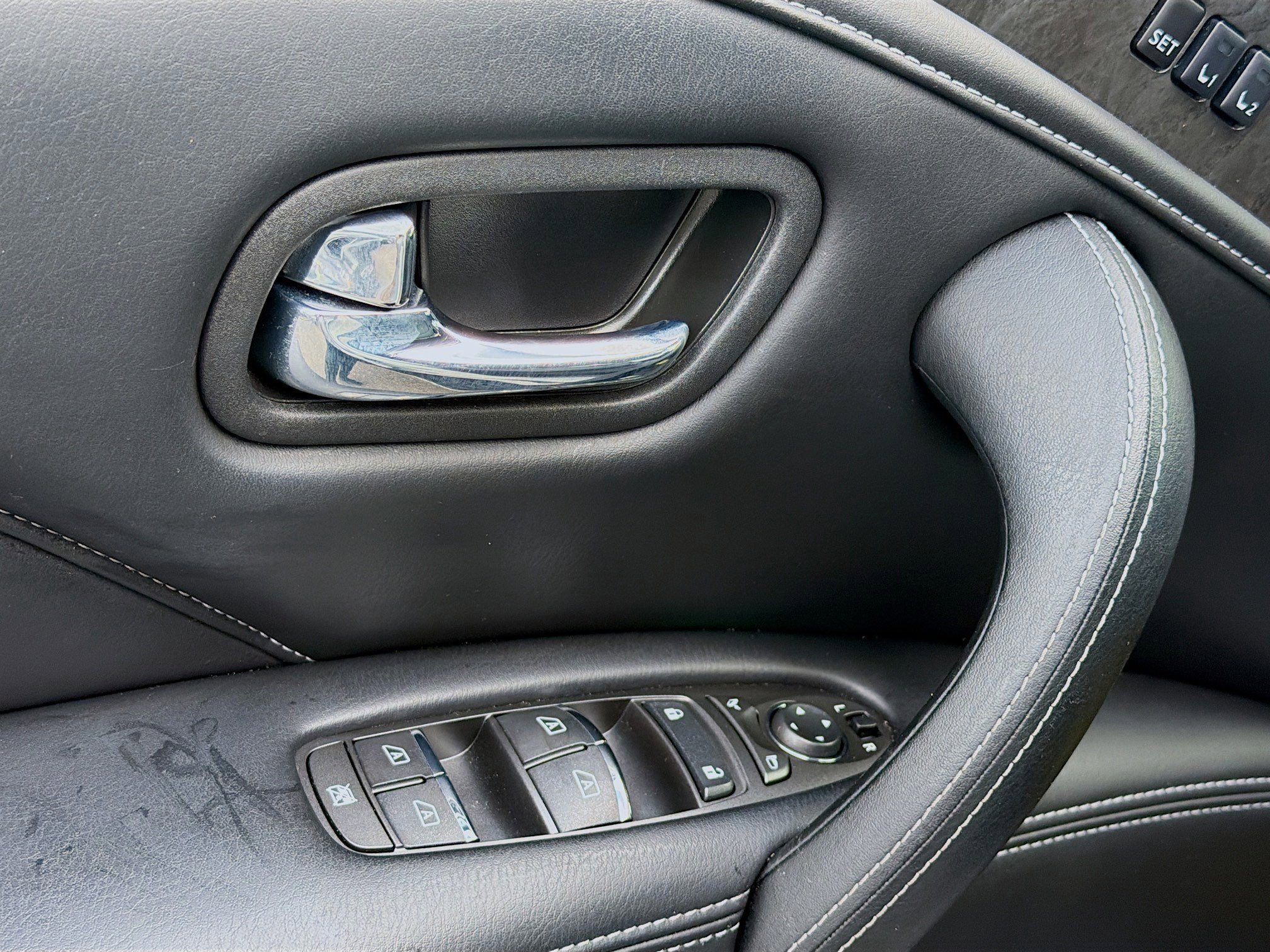 Used 2023 INFINITI QX80 Luxe w/ Cargo Package image 25