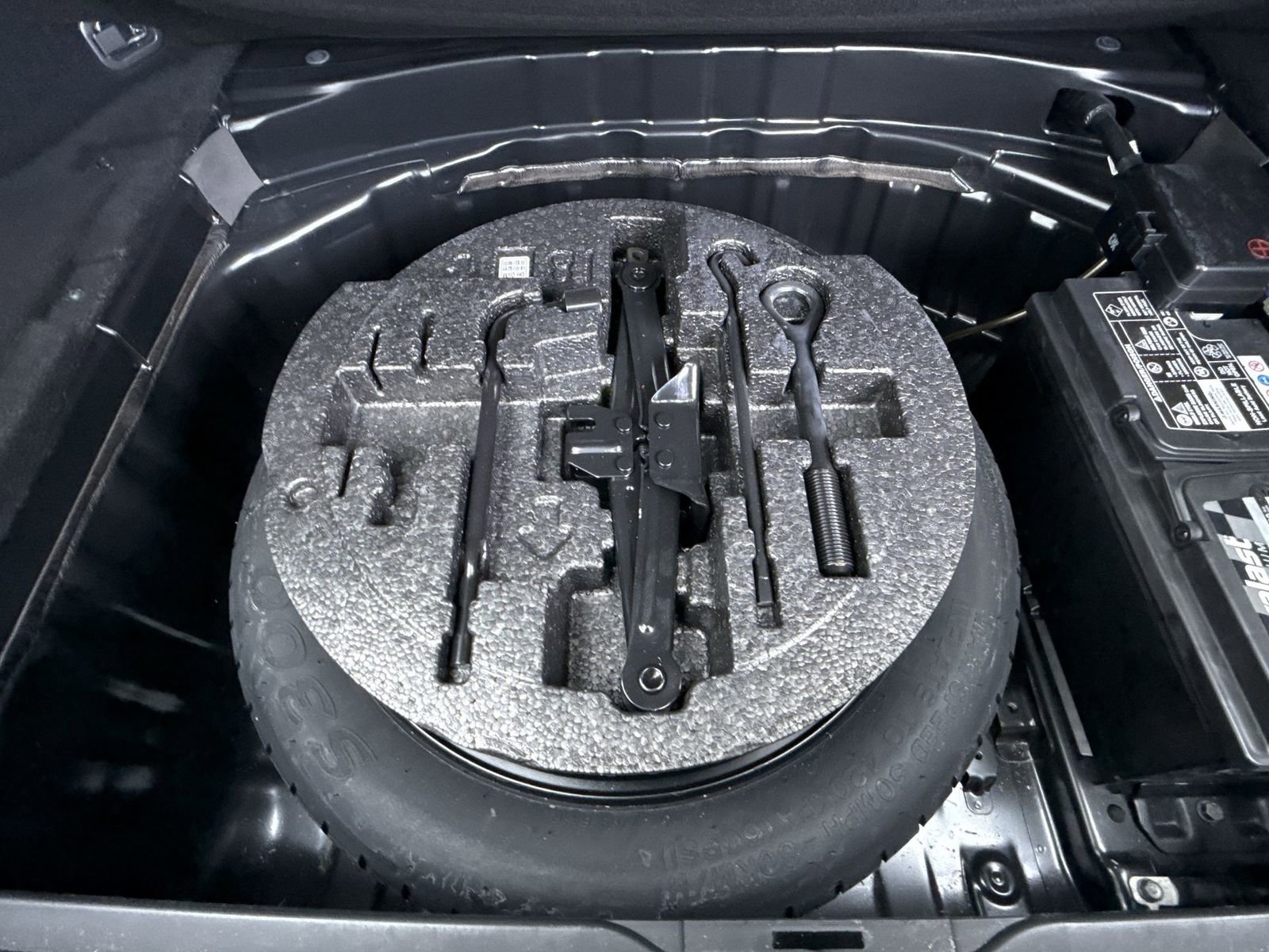 Used 2020 Genesis G80 3.8 image 36