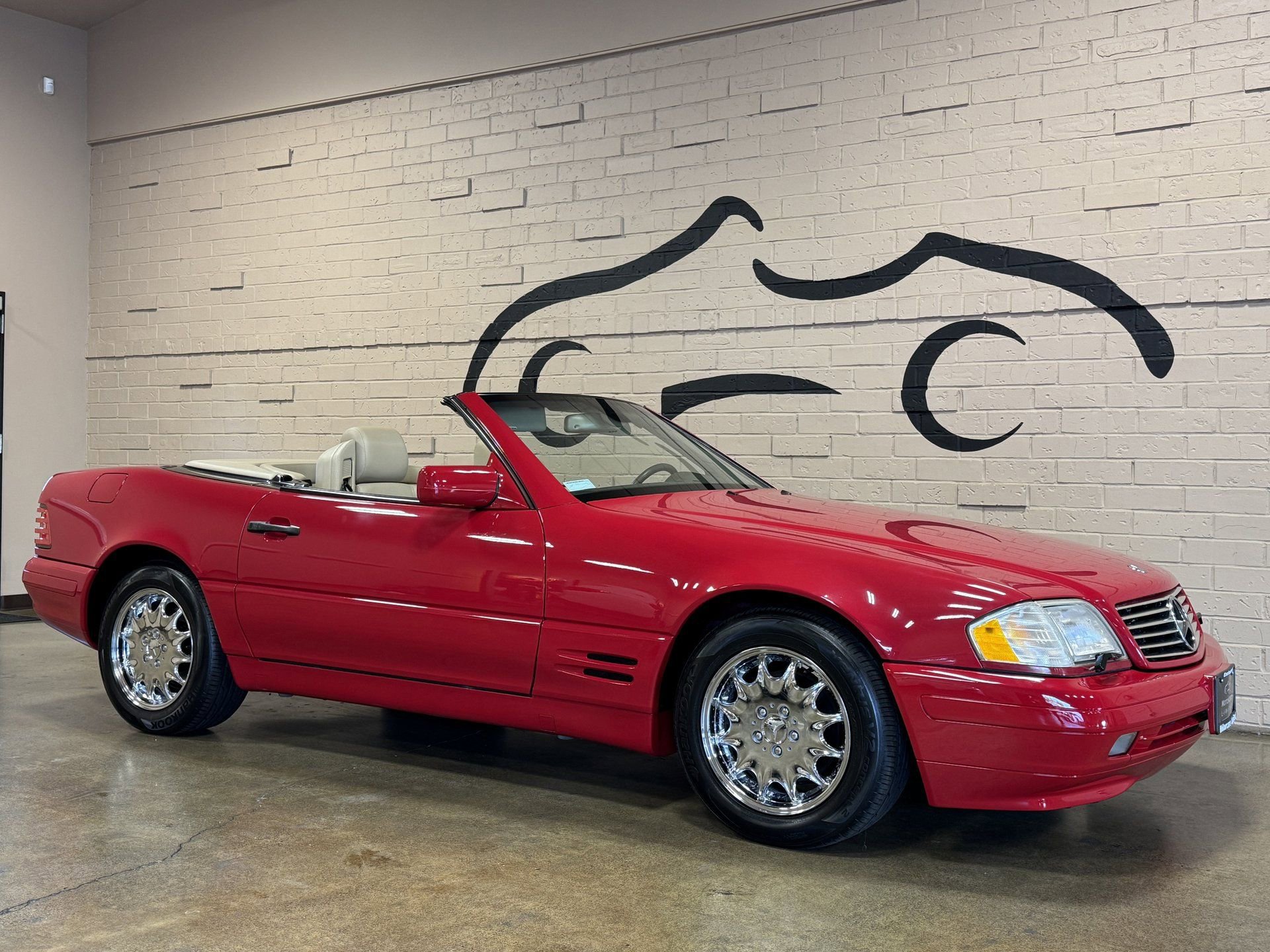 Used 1997 Mercedes-Benz SL 320 image 1