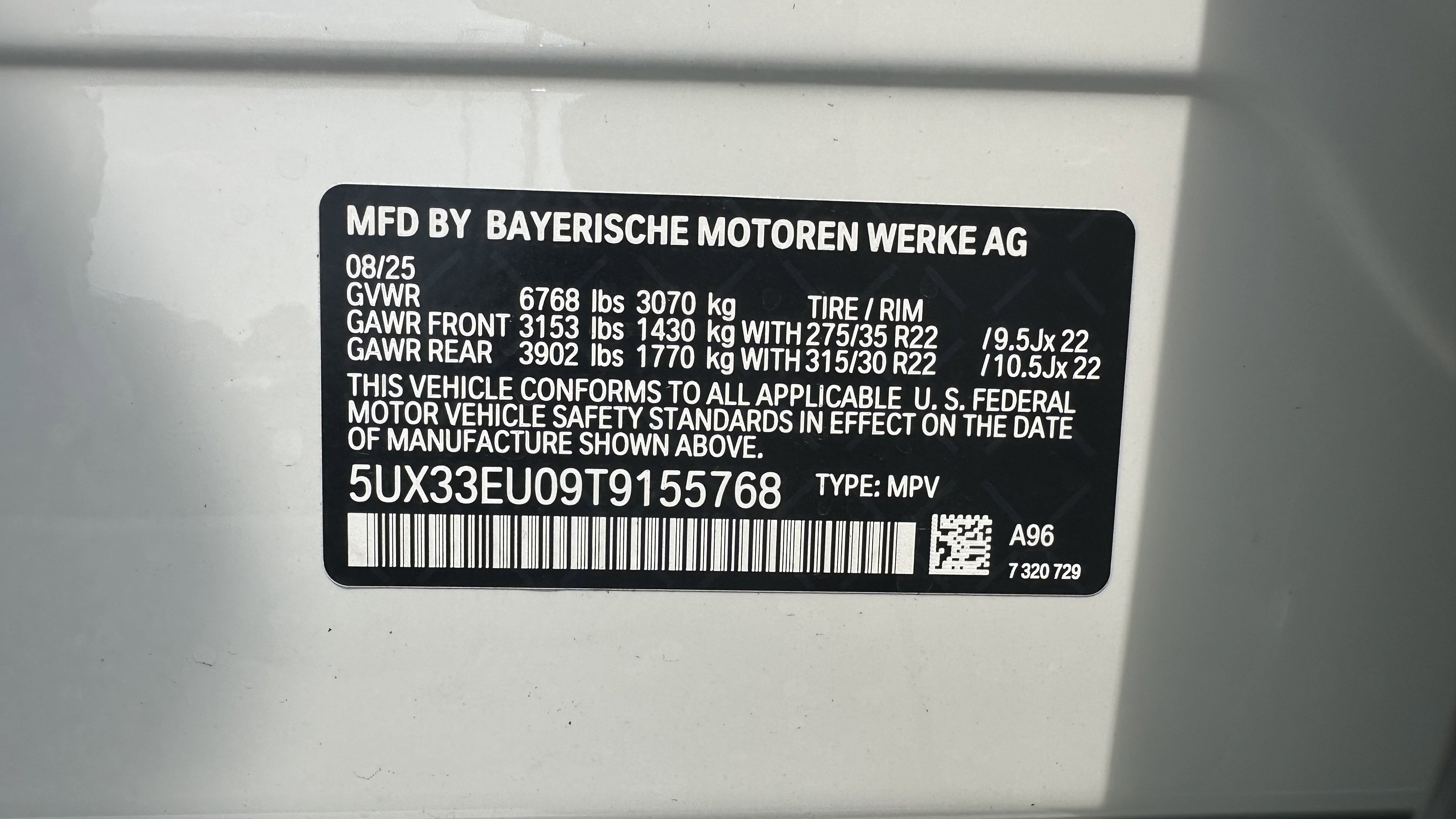 Used 2026 BMW X5 M60i w/ Executive Package image 32