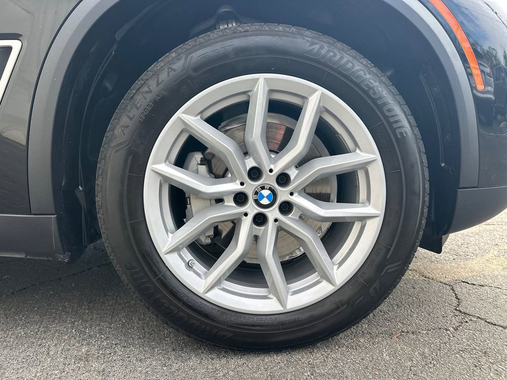 Used 2023 BMW X5 xDrive40i w/ Premium Package image 13