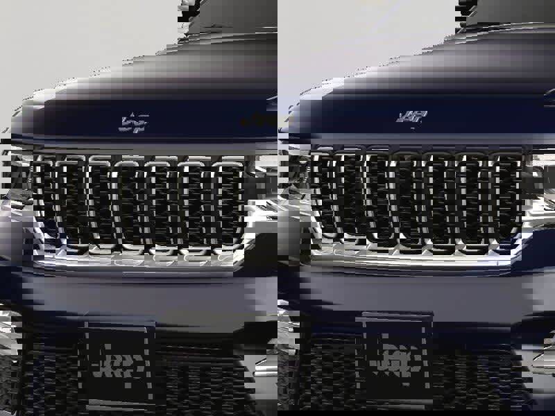 New 2023 Jeep Grand Cherokee Limited w/ Luxury Tech Group II image 97